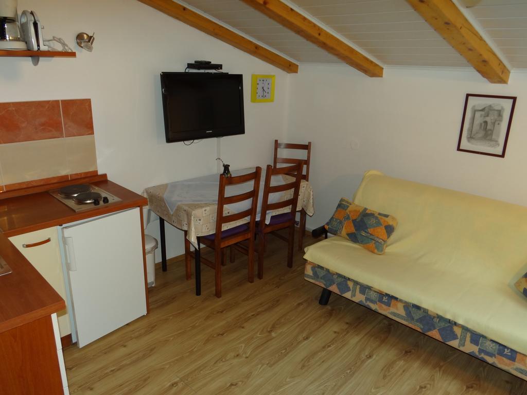 Apartments Sanja Baška Pokoj fotografie